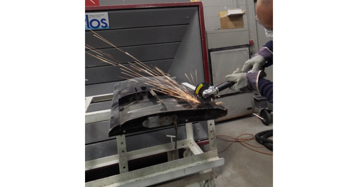 Alpha COTE-04 Pneumatic Extended Cut-Off Tool